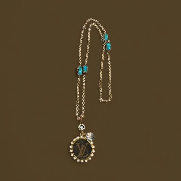 Upcycled Louis Vuitton necklace, recycled handbag , long necklace - Picture 8 of 9